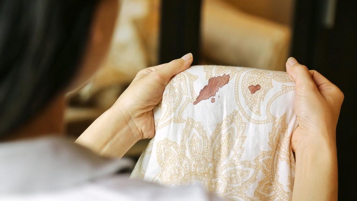 Cara Membersihkan Noda Darah Hewan Kurban di Pakaian agar Tidak Membekas