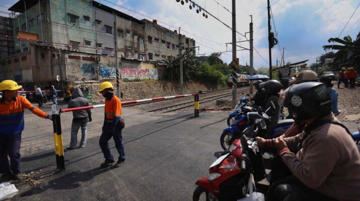 KAI Tetap Berlakukan Pembatasan Kecepatan Kereta di Jalur Bekasi-Cikarang