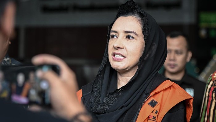 KPK Temukan Deretan Jam Mewah Saat Geledah Rumah Fadia, Isi Beberapa Kotak Jadi Sorotan